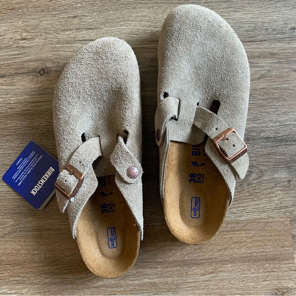 *SOLD* Birkenstock Boston in Taupe 38